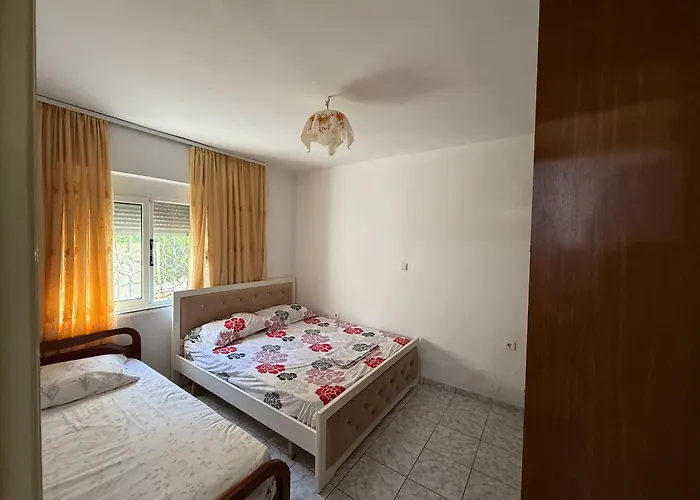 Lukova\'S Vacation Home